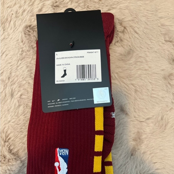 NWT NIKE NBA SOCKS BURGUNDY AND GOLD (11 AVAILABLE) size large PSK647-677 - Picture 2 of 2